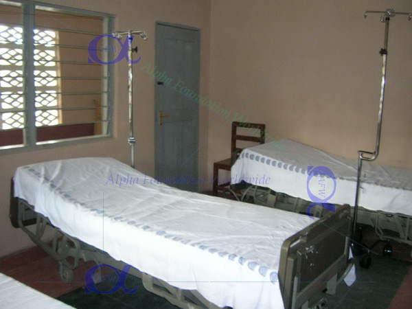 Ropolon Clinic male ward